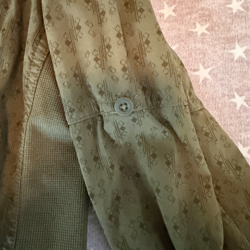 REI women’s long sleeve Sahara button up - green print - size L - Picture 9 of 15